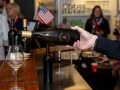 TeamUSA_Napa_292_HestanChardonnayPour_CreditKenGoodman